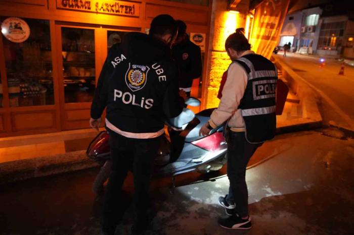 Edirne’de Paketçi Paket Oldu: Motokuryenin Siparişleri Uyuşturucu Çıktı