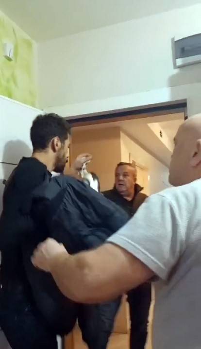 Esenyurt’ta Site Sakinlerini Darp Eden Yönetici Gözaltına Alındı