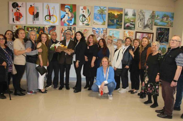 ‘Her Renk Zenginliğimizdir’ Resim Sergisi Kartal’da Sanatseverlerle Buluştu