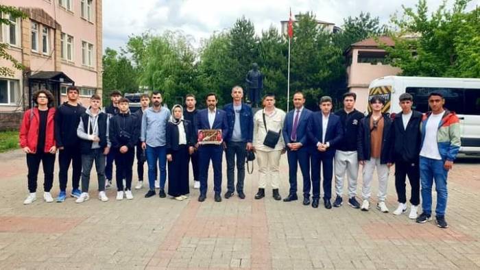 Edirneli Öğrenciler Güroymak’a Misafir Oldu