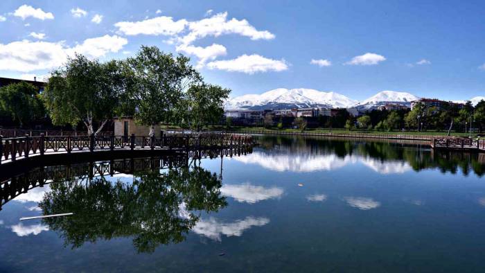 Palandöken Beyazlara Büründü