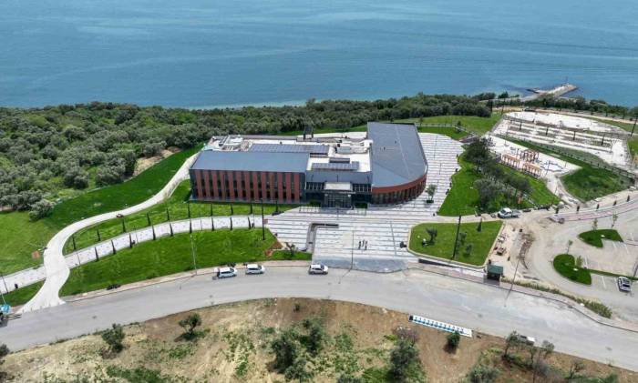 Darıcalı Gençlere 19 Mayıs Hediyesi