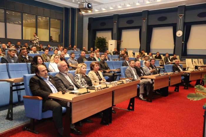 Büyükşehir’den 5 Belediyenin Personeline Stratejik Planlama Eğitimi