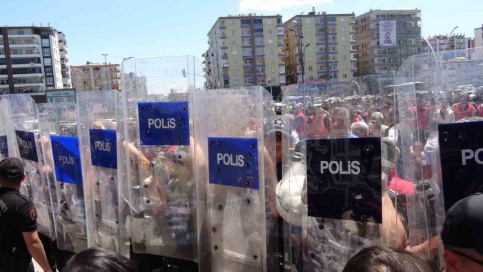 6-8 Ekim Olayları Davasında Ceza Alan Ahmet Türk Ve Tahliye Olan Gültan Kışanak Diyarbakır’da Konuştu