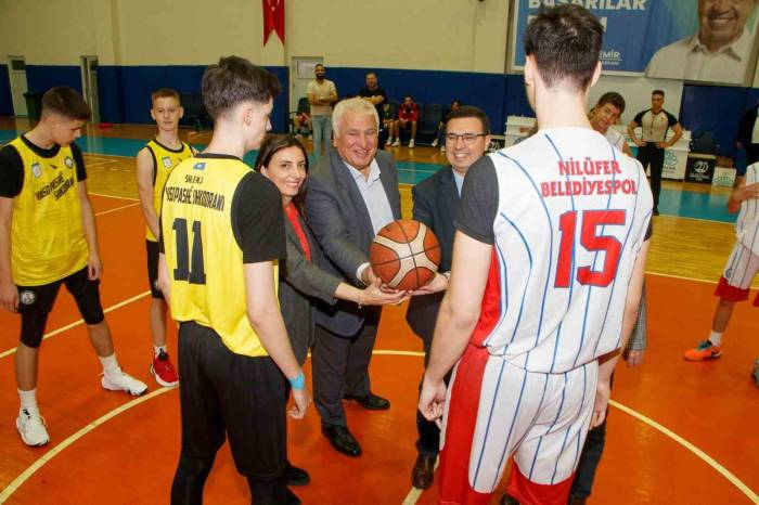 Kardeş Kent Takımları Nilüfer Uluslararası Spor Şenlikleri’nde