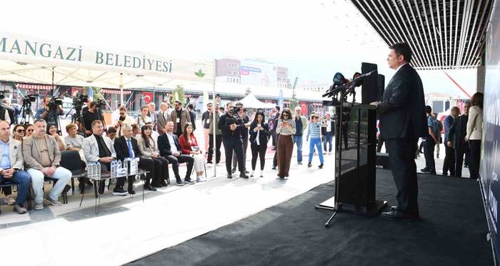 Birinci Osmangazi Gençlik Ve Spor Şöleni Başladı