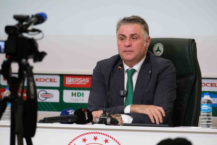 Giresunspor Başkanı Nahid Yamak, Camiadan Özür Dileyip Helallik İstedi