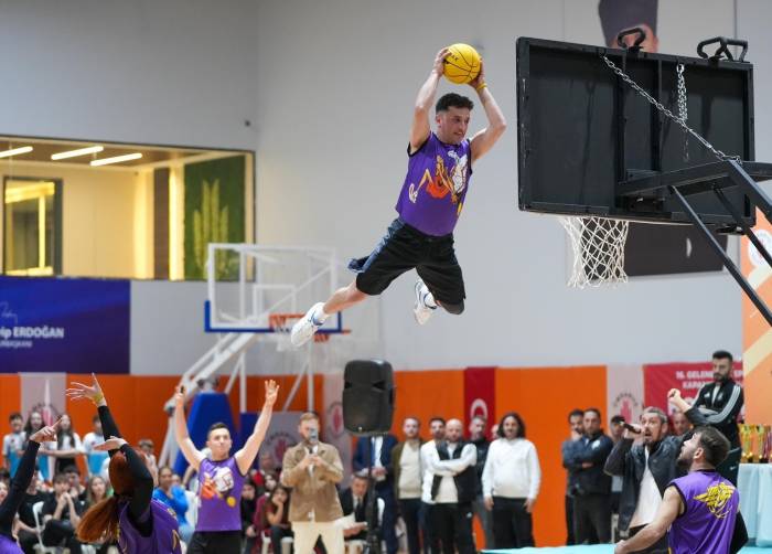 Ümraniye’de 22 Bin Öğrencinin Katıldığı Spor Oyunları’nda Şampiyonlar Belli Oldu