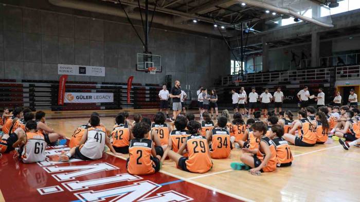 Sinan Güler Tecrübesini Gençlere Aktarıyor