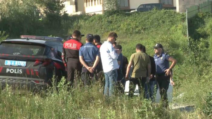 Arnavutköy’de Polisin Gbt Kontrolünde Silahlar Patladı: 1 Ölü, 1 Ağır Yaralı