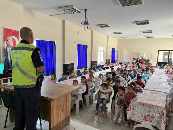 Bozdoğanlı Minikler Trafik Kurallarını Öğrendi
