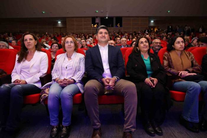 Halk Ozan Aşık Mahzuni Şerif Ataşehir’de Anıldı