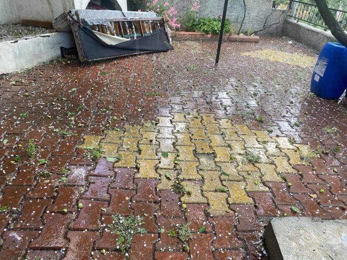 Kahramanmaraş’ta Fındık Büyüklüğünde Dolu Yağdı