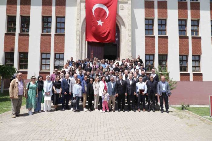 Kütahya Dumlupınar Üniversitesi’nde Mezunlar Buluşması