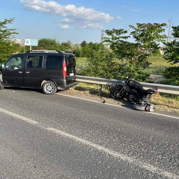Lüleburgaz’da Motosikletle Otomobil Çarpıştı: 1 Yaralı
