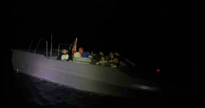 47 Düzensiz Göçmen Yakalandı; 1 Gözaltı