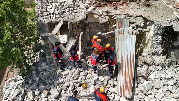 Bu Deprem Tatbikatı Gerçeğinden Farksızdı