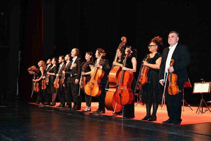 Antalya 14. Uluslararası Tiyatro Festivali Perdeyi Açtı