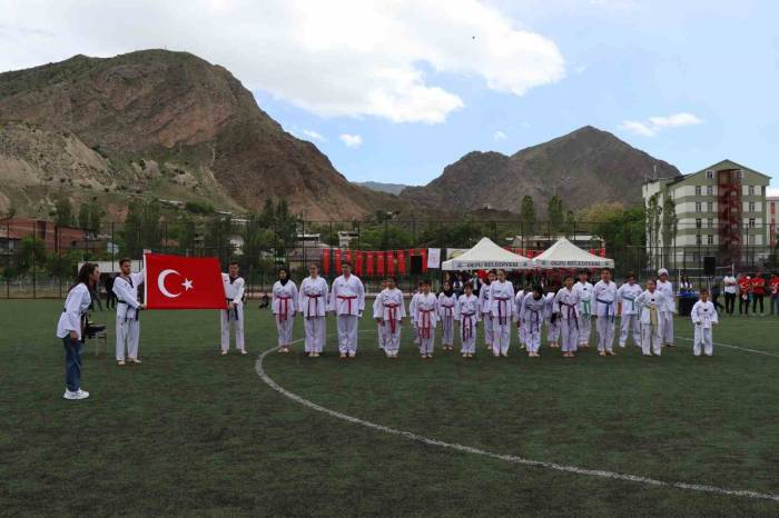 Oltu’da 19 Mayıs Coşkusu