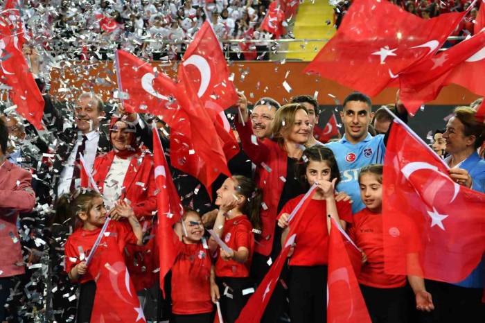 Trabzon’da 19 Mayıs Coşkuyla Kutlandı