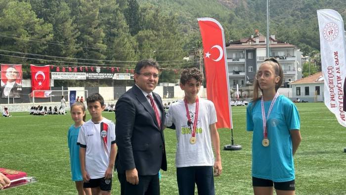 19 Mayıs Marmaris’te Törenlerle Kutlanıyor