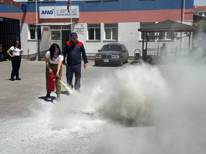 Afad Gönüllüleri Eğitimlerini Tamamladı