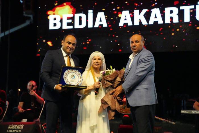 Unesco Dünya Mirası Listesindeki Letoon Antik Kentinde ’domates Festivali’