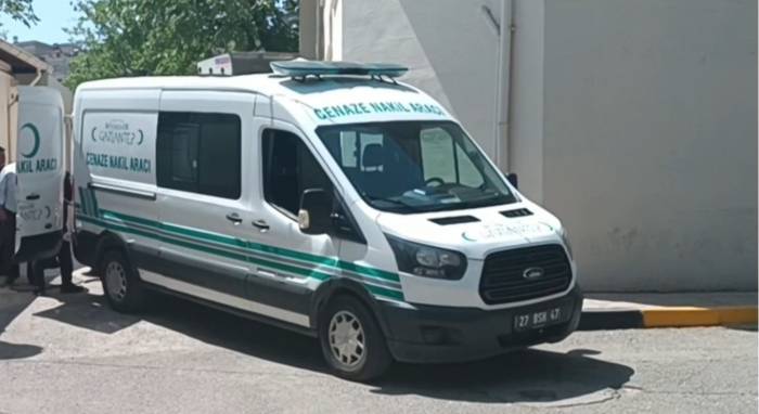 Motosikletiyle Dengesini Kaybedip Bariyerlere Çarpan Sürücü Hayatını Kaybetti