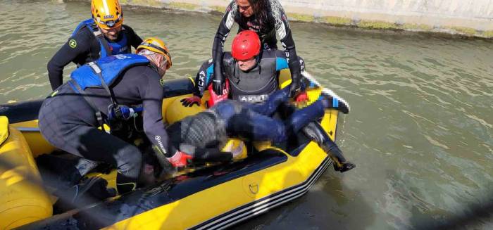 Giresun’da Su Kanalına Uçan Araçta Kaybolan 2 Kişinin Cansız Bedenine Ulaşıldı