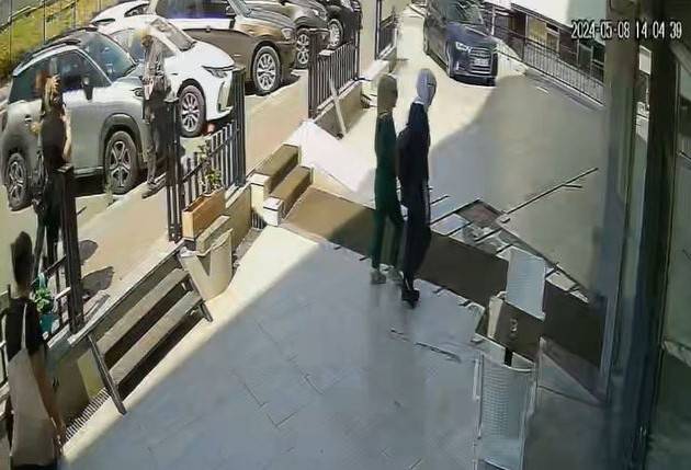 Bahçelievler’de 2 Kadın Hırsız Altın Dolu Kasayı Alıp Götürdü