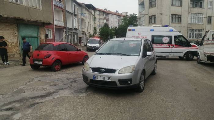Isparta’da İki Otomobil Çarpıştı: 1 Yaralı