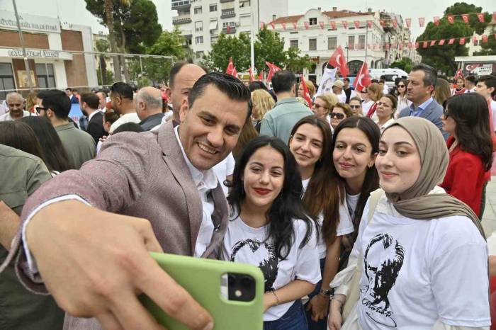 Başkan Zeyrek 19 Mayıs Kutlamalarına Katıldı