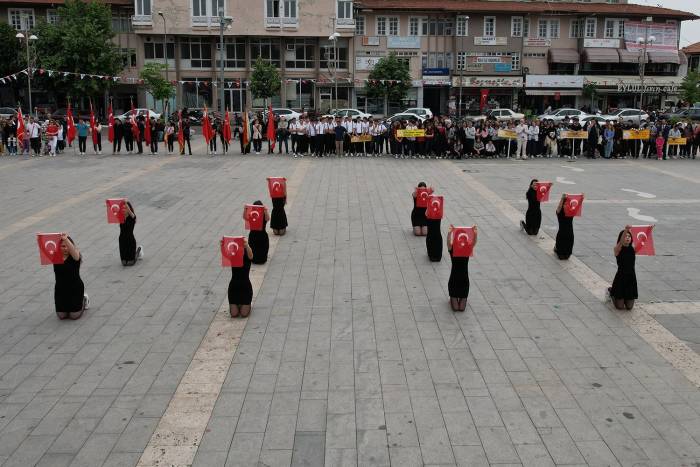 Manisa İlçelerinde 19 Mayıs Kutlamaları