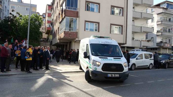 Ordu’da Bir Kişi İple Asılı Halde Ölü Bulundu