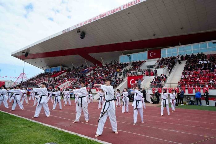 Samsun’da Coşkulu 19 Mayıs Kutlaması