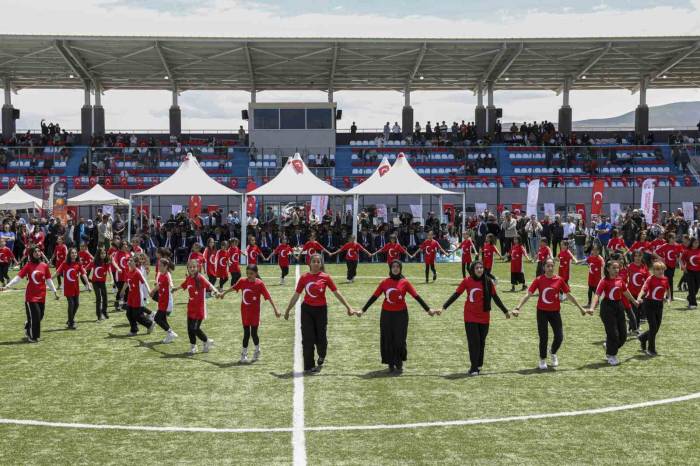 Van’da 19 Mayıs Coşkusu