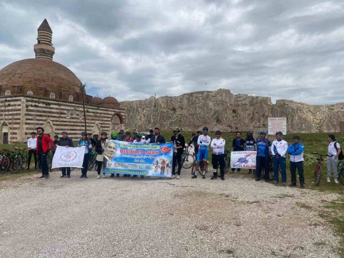 Van’da “Tarihe Saygı, Geçmişe Vefa" Bisiklet Etkinliği