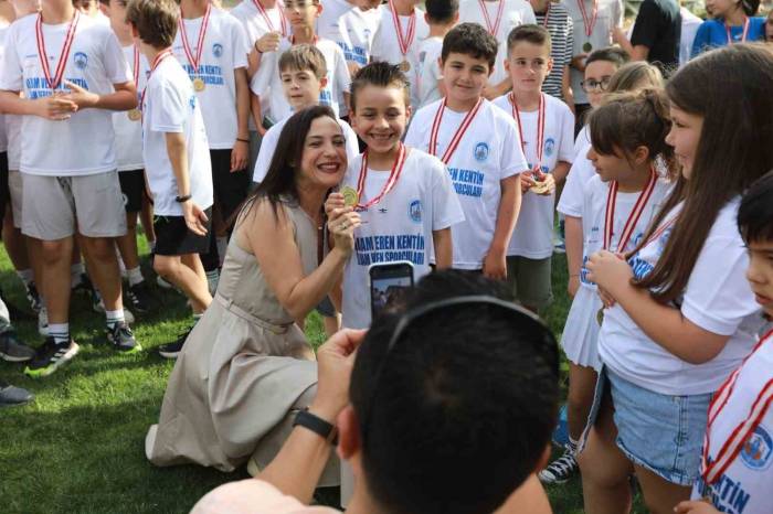 Filiz Başkan, Başarılı Sporcuları Tebrik Etti