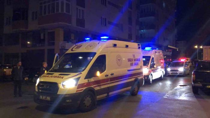 Tekirdağ’da İki Otomobil Çarpıştı: 3 Yaralı