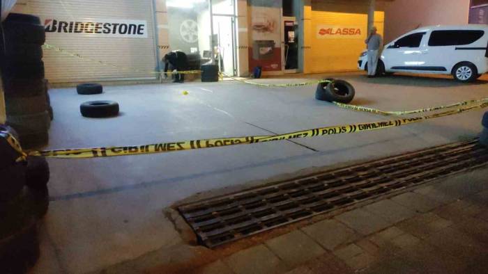 Bursa’da 4. Kattaki Balkondan Düşen Bir Kişi Hayatını Kaybetti