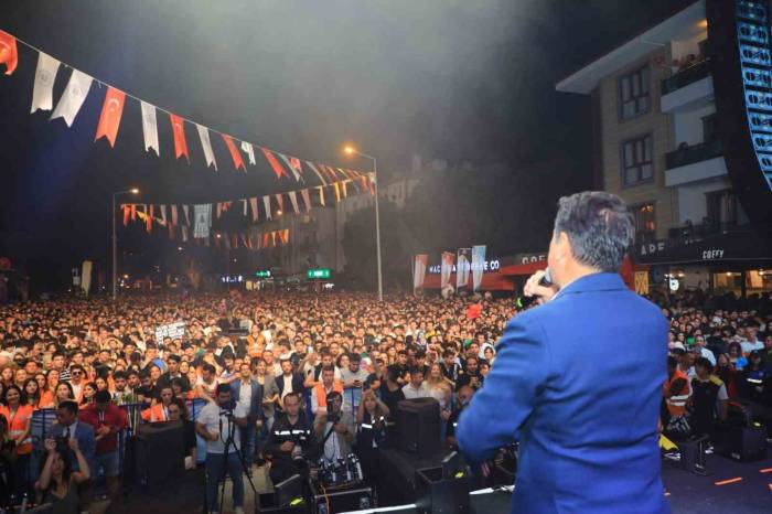 Başkan Aras: “Cumhuriyetimiz Ve Ülkemiz Siz Gençlere Emanet”