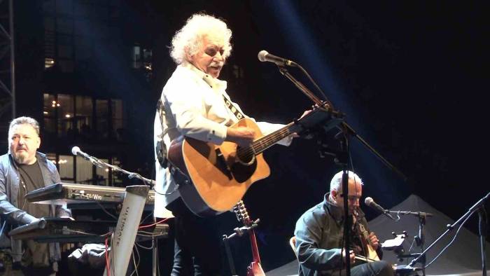 Çekmeköy’de Gençler 19 Mayıs Konserlerinde Doyasıya Eğlendi