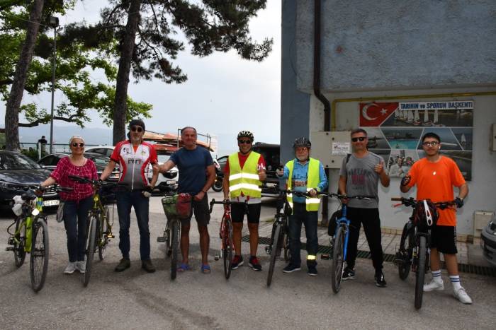 İznik’te Triatlon Yarışması Düzenlendi