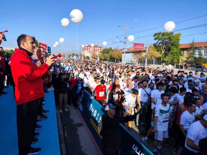 Başkan Altay Tüm Sporseverleri Konya Yarı Maratonuna Davet Etti