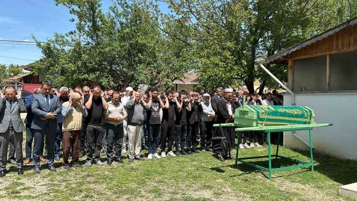 Feci Kazada Hayatını Kaybeden Öğretmen, Toprağa Verildi