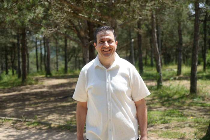 Türk Halk Müziği Sanatçısı Harikases’ten Sanat Camiasına Çağrı: “Filistin Konusunda Daha Duyarlı Olmalıyız”