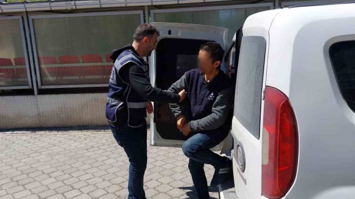 Pencereden Girdiği İş Yerinden 7 Bin Lira Çalan Şahıs Asansör Makine Dairesinde Yakalandı