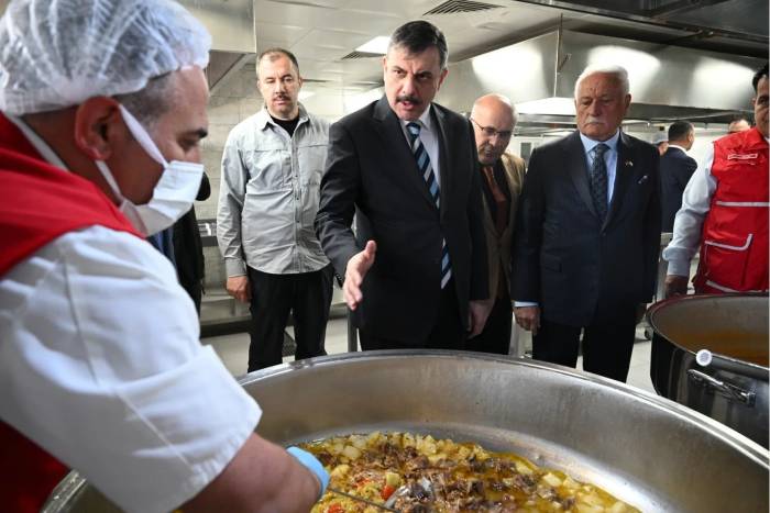 Kızılay’dan Her Gün Bin Kişiye Yemek