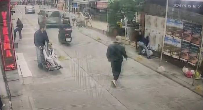 Kadıköy’de Pitbull Cinsi Köpek Çevredekilere Saldırdı