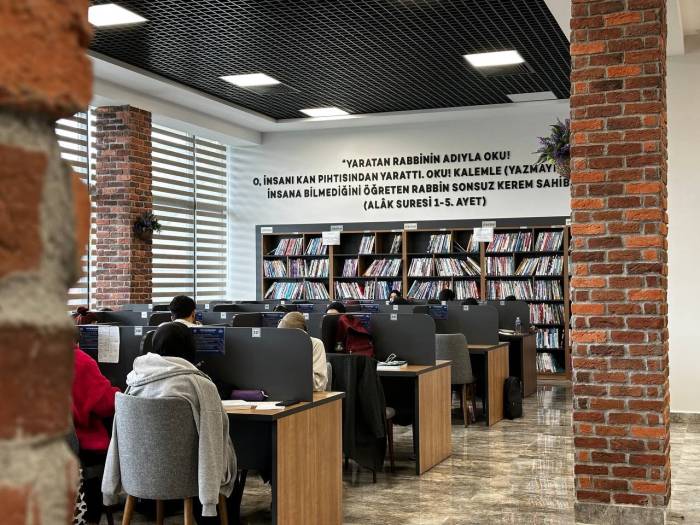 Kağıthane’de Yks Sınavı Öncesi Millet Kıraathanelerine Yoğun İlgi